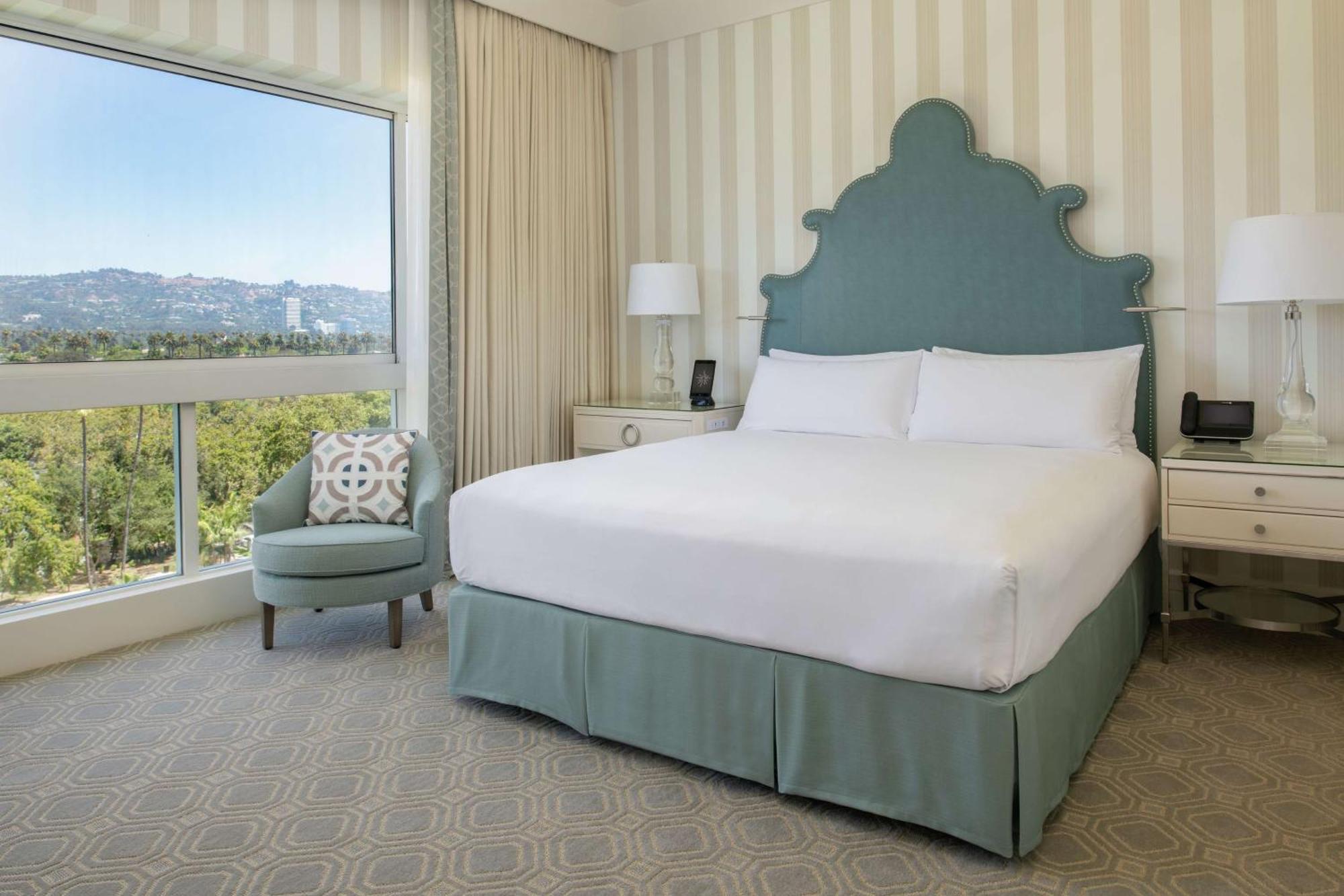Deluxe Room with Bath Tub - Mobility and Hearing Access,1552442707:JPEG